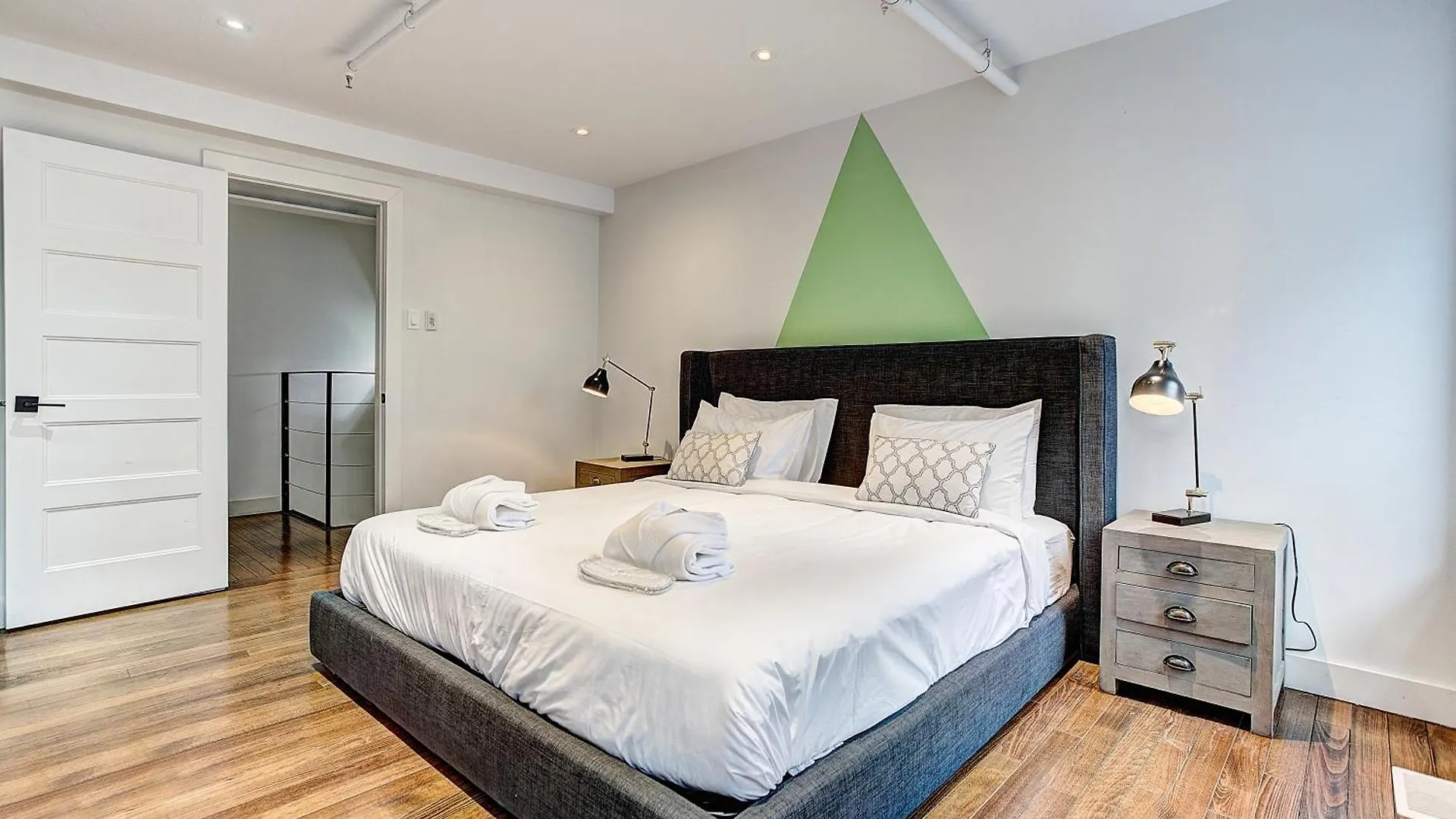 Aparthotel The Sfx Old Port Montreal Kanada