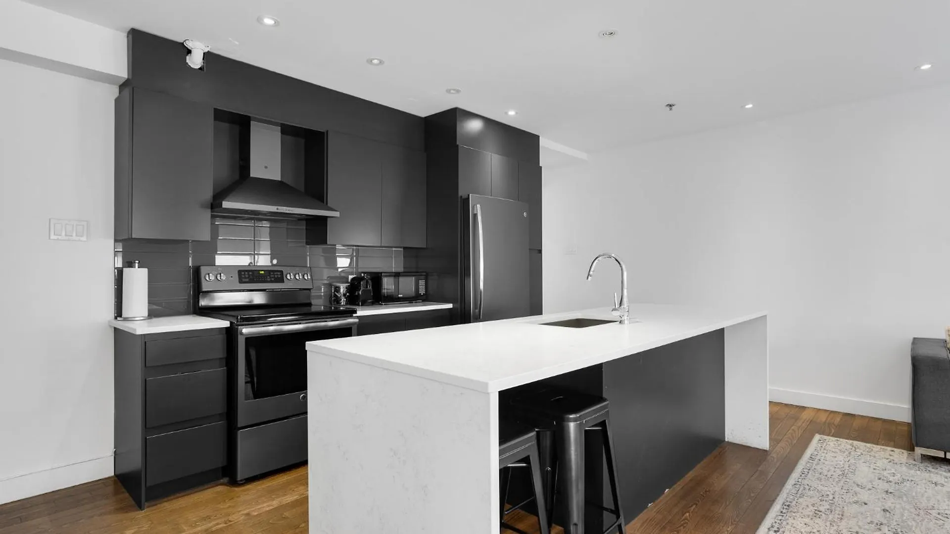 Aparthotel The Sfx Old Port Montreal 0*,  Kanada